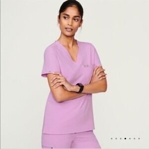 NWT Figs 6XL Catarina Dusk Light Lavender One-Pocket Medical Nurse Scrub Top